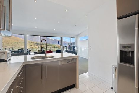 Photo of property in 10b Olivers Place, Queenstown, 9300