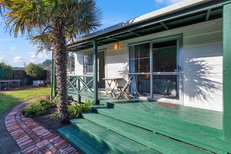 Photo of property in 28 Chamberlain Avenue, Amberley, 7481