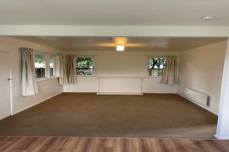 Photo of property in 3 Gloria Avenue, Te Atatu Peninsula, Auckland, 0610