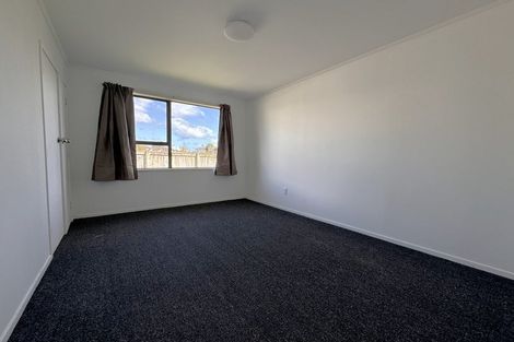 Photo of property in 11 Karepo Crescent, Ranui, Auckland, 0612