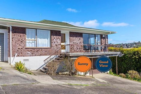 Photo of property in 2/36 Shanaway Rise, Hillcrest, Auckland, 0627