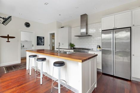 Photo of property in 45 Burnham Street, Seatoun, Wellington, 6022