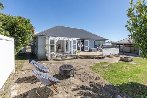 Photo of property in 2 Savage Crescent, Waipukurau, 4200