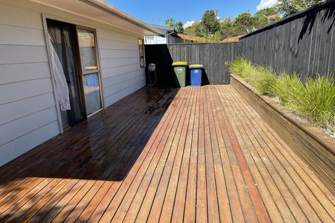 Photo of property in 44 Tamahere Drive, Glenfield, Auckland, 0629