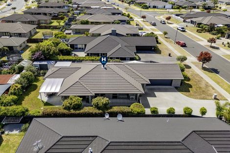 Photo of property in 5 Rainey Crescent, Papamoa Beach, Papamoa, 3118