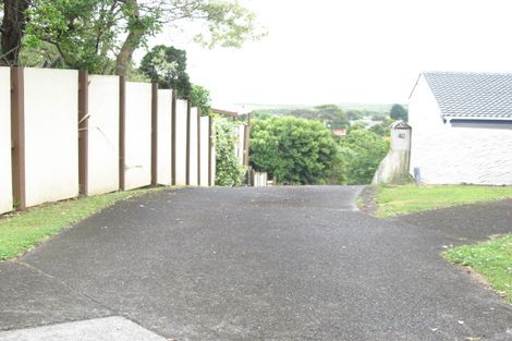 Photo of property in 2/40 Ridgemount Rise, Mangere Bridge, Auckland, 2022