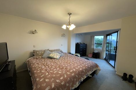 Photo of property in 64 Island Bay Road, Beach Haven, Auckland, 0626