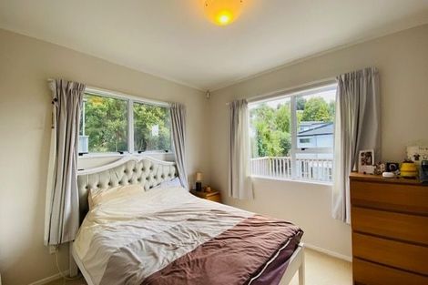 Photo of property in 2/18 Elliott Avenue, Bayview, Auckland, 0629