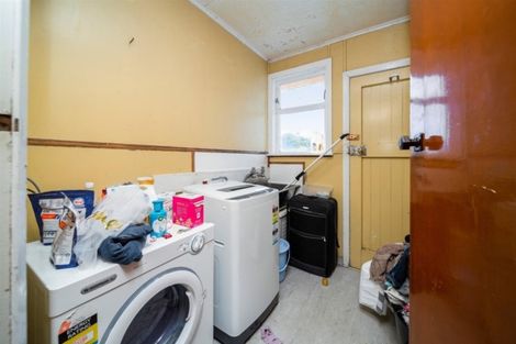 Photo of property in 14 Mclean Street, Hawera, 4610