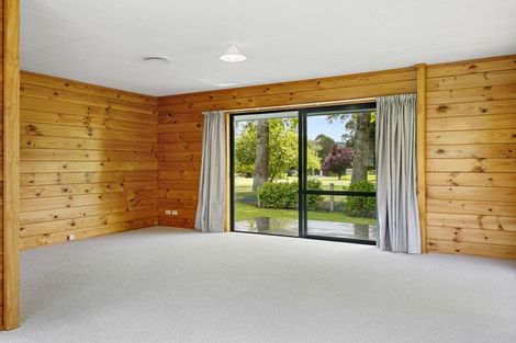 Photo of property in 4 Yasmin Lane, Kinloch, Taupo, 3377