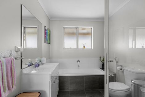 Photo of property in 28 Astrid Lane, Wellsford, 0900