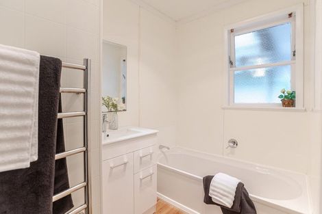 Photo of property in 51 Eatwell Avenue, Paraparaumu Beach, Paraparaumu, 5032