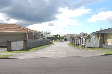 Photo of property in 3a Picasso Drive, West Harbour, Auckland, 0618