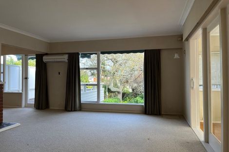 Photo of property in 6 Raines Avenue, Forrest Hill, Auckland, 0620