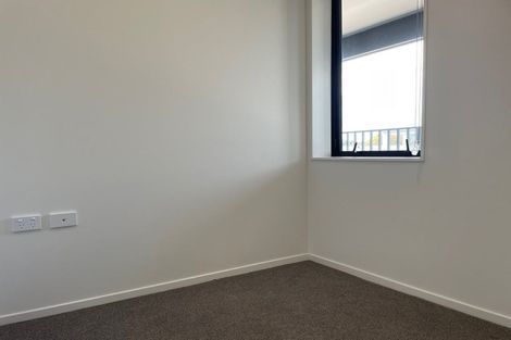 Photo of property in 105/28c Eileen Newey Place, Henderson, Auckland, 0612