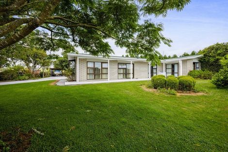 Photo of property in 244 Maata Road, Eltham, 4398