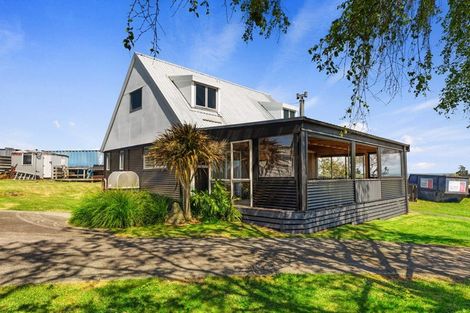 Photo of property in 21 Whenuariri Place, Maketu, 3189