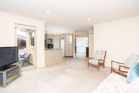 Photo of property in 12 Sovereign Isle Lane, Rototuna, Hamilton, 3210