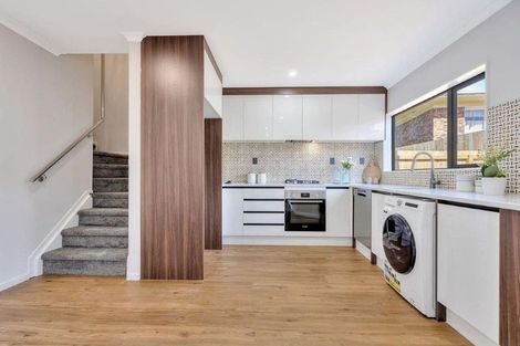 Photo of property in 1/72 Howe Street, Howick, Auckland, 2014