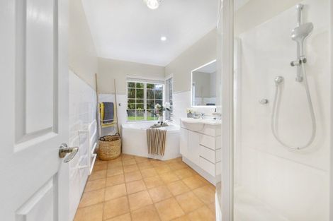 Photo of property in 12 San Jose Rise, Shamrock Park, Auckland, 2016