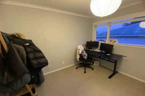 Photo of property in 15a Governor Road, Northland, Wellington, 6012