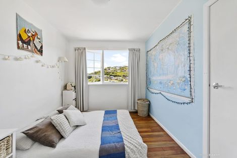 Photo of property in 12 Williamson Way, Karori, Wellington, 6012