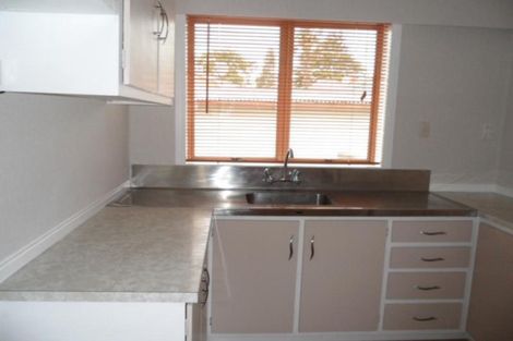 Photo of property in 2/17 Cambourne Road, Papatoetoe, Auckland, 2025