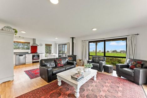 Photo of property in 177 Koru Road, Omata, New Plymouth, 4374