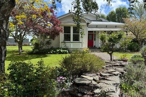 Photo of property in 22 Walkers Road, Longburn, Palmerston North, 4477