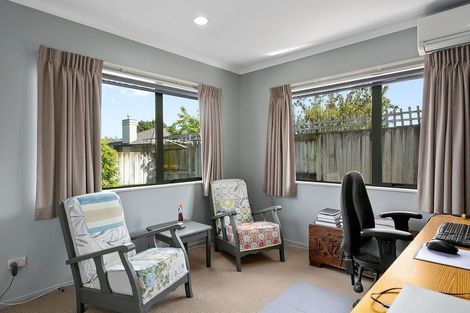 Photo of property in 17 Lilac Close, Cambridge, 3434