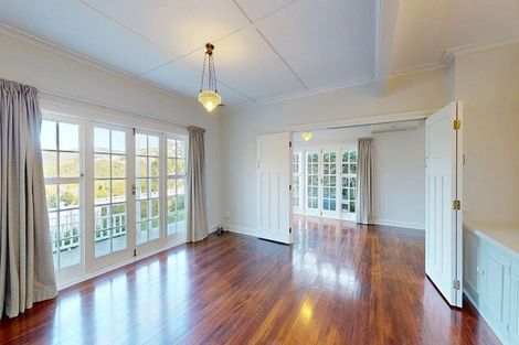 Photo of property in 43 Trelissick Crescent, Ngaio, Wellington, 6035