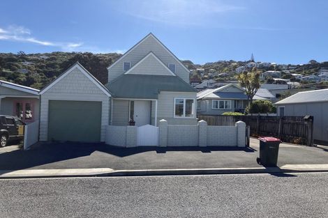 Photo of property in 60a Freyberg Street, Lyall Bay, Wellington, 6022