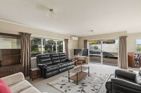 Photo of property in 4/3 Sandel Rise, Merrilands, New Plymouth, 4312