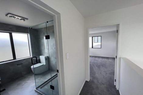 Photo of property in 38a Mcwhirters Farm Lane, Massey, Auckland, 0614