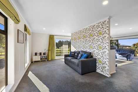 Photo of property in 111 Queens Road, Glen Avon, New Plymouth, 4312