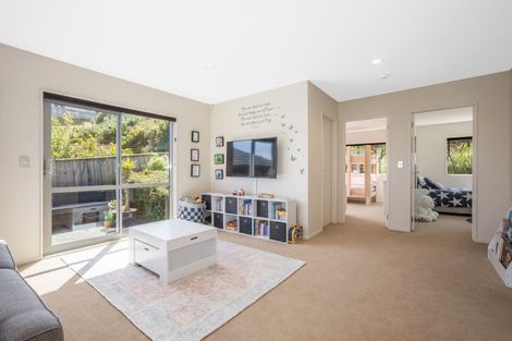 Photo of property in 22 Ships Cove, Whitby, Porirua, 5024