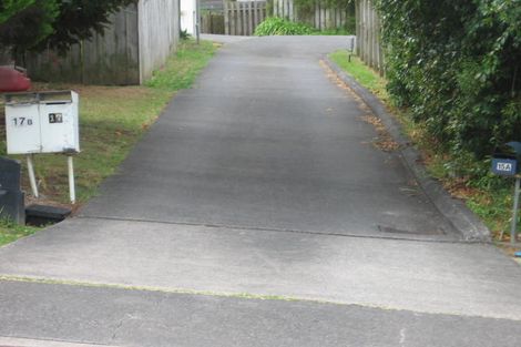 Photo of property in 2/15 Tetrarch Place, Totara Vale, Auckland, 0629