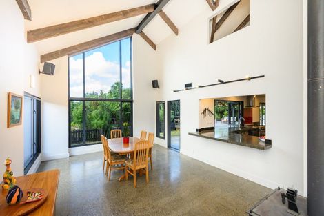 Photo of property in 151 Summerhill Drive, Fitzherbert, Palmerston North, 4410