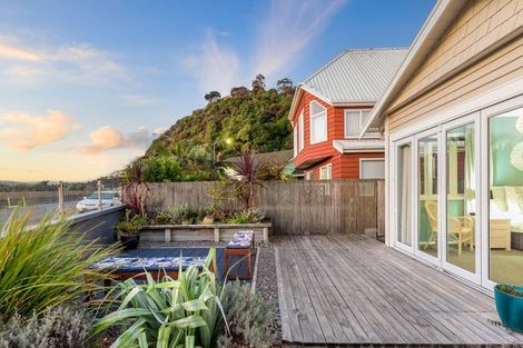 Photo of property in 7 Marine Parade, Eastbourne, Lower Hutt, 5013