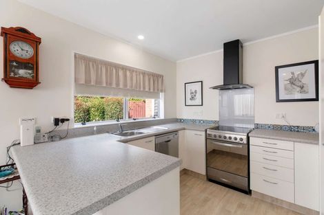 Photo of property in 75 Lakeside Drive, Orewa, 0931