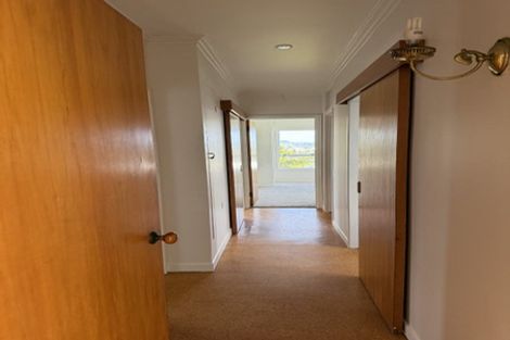 Photo of property in 117 Pupuke Road, Northcote, Auckland, 0627