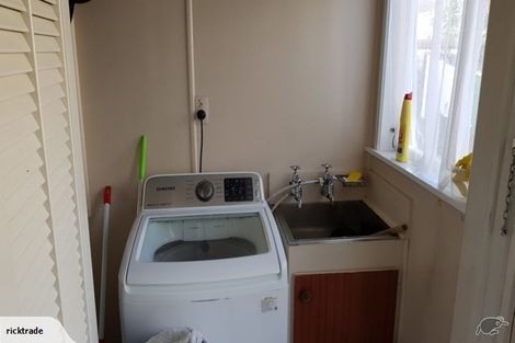 Photo of property in 1/5 Grove Road, Papakura, 2110