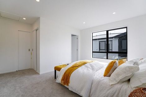 Photo of property in 4a Unsworth Drive, Unsworth Heights, Auckland, 0632