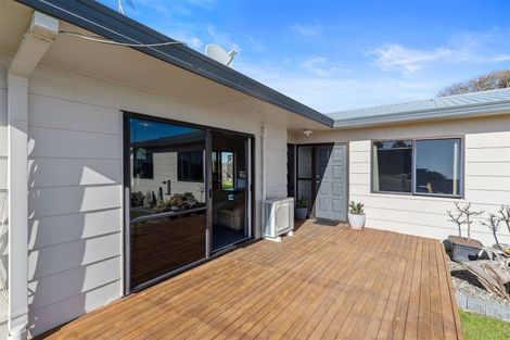Photo of property in 18 Whenuariri Place, Maketu, 3189