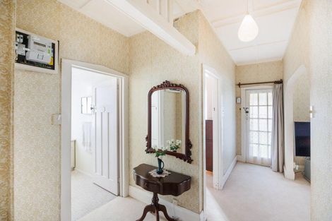 Photo of property in 74 Shamrock Street, Takaro, Palmerston North, 4412