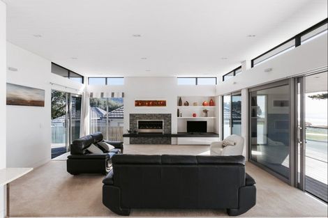 Photo of property in 81 Marine Parade, Mount Maunganui, 3116