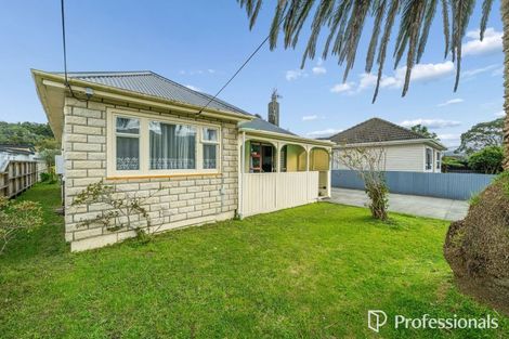 Photo of property in 33 Wellington Road, Wainuiomata, Lower Hutt, 5014