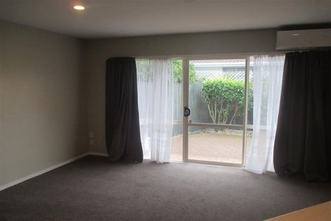 Photo of property in 17b Division Street, Riccarton, Christchurch, 8041