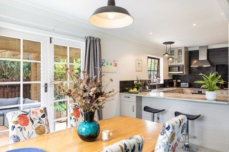 Photo of property in 123a Taylor Street, Cambridge, 3434