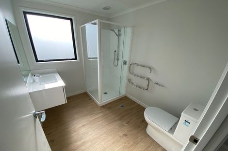 Photo of property in 6/5 Peachgrove Road, Te Atatu Peninsula, Auckland, 0610